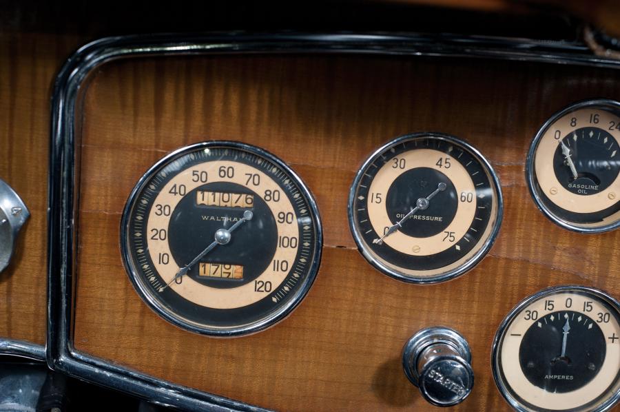  Packard Twelve Convertible Sedan 1933 года  (фото 17 из 29)